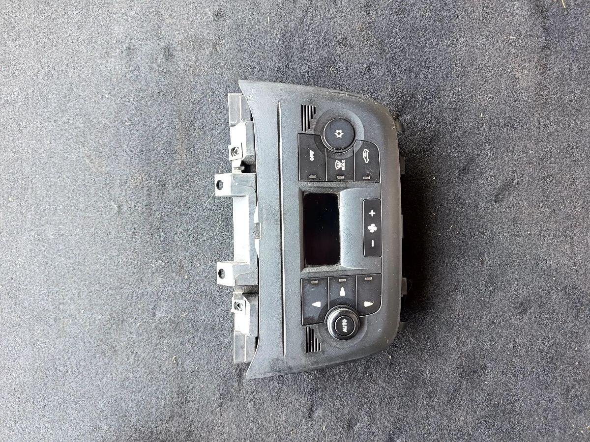 Punto Ac control switch