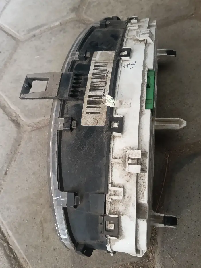 Tata Vista cluster/meter