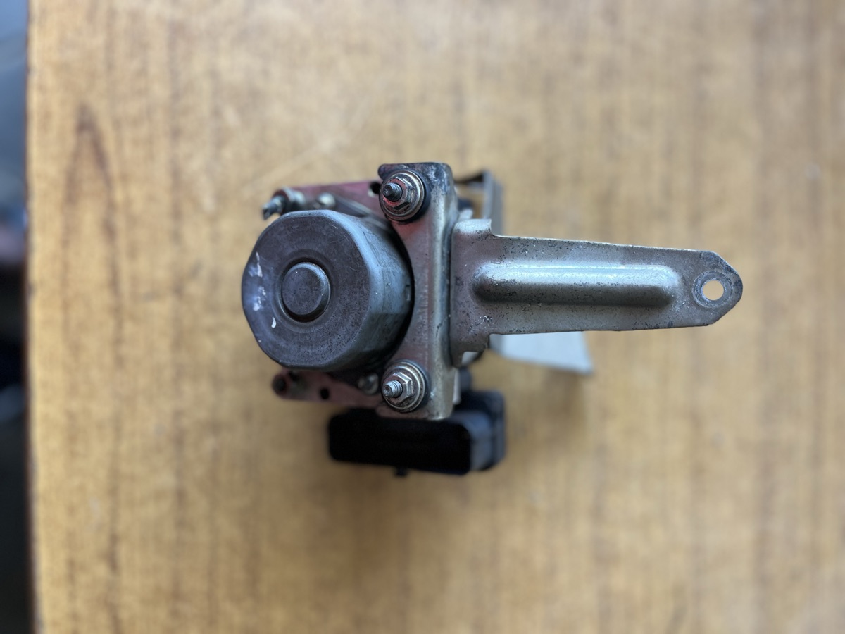 Honda jazz abs control module petrol (automatic)