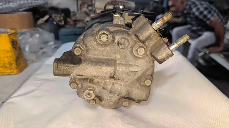 Mahindra Scorpio-N 2023 AC compressor