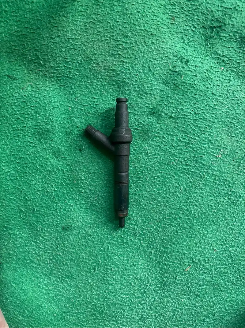 Tavera Fuel Injecter/nozzle