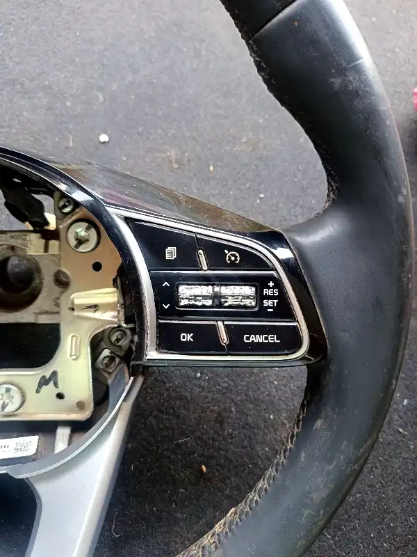 KIA Sonet steering wheel full option