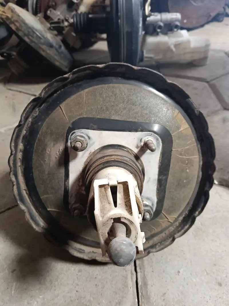 Fabia brake booster