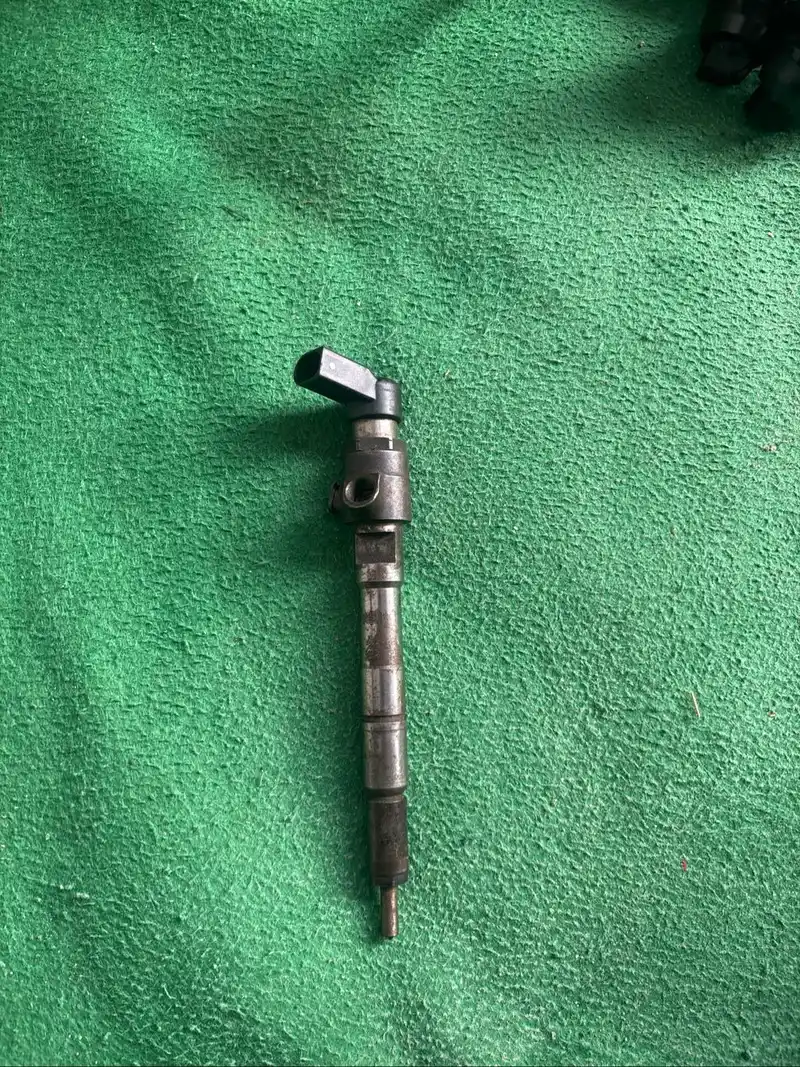 Vento / Polo /Rapid 1.5 fuel injector