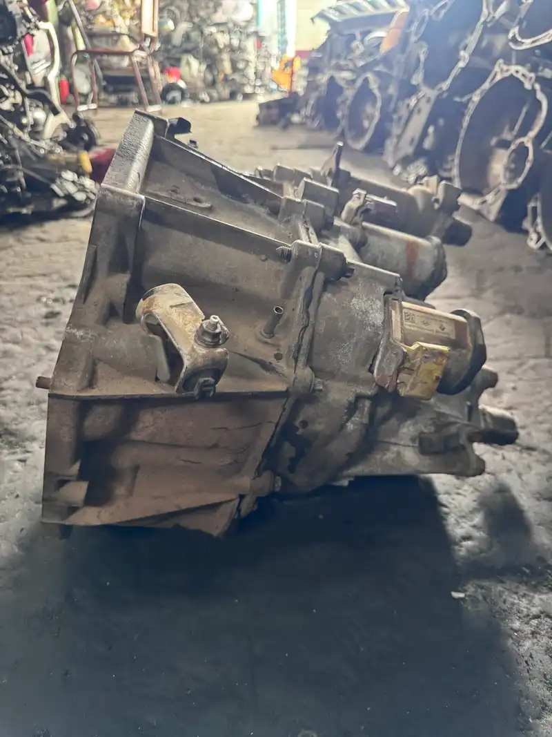 KWID 2018 MODEL AUTOMATIC GEARBOX