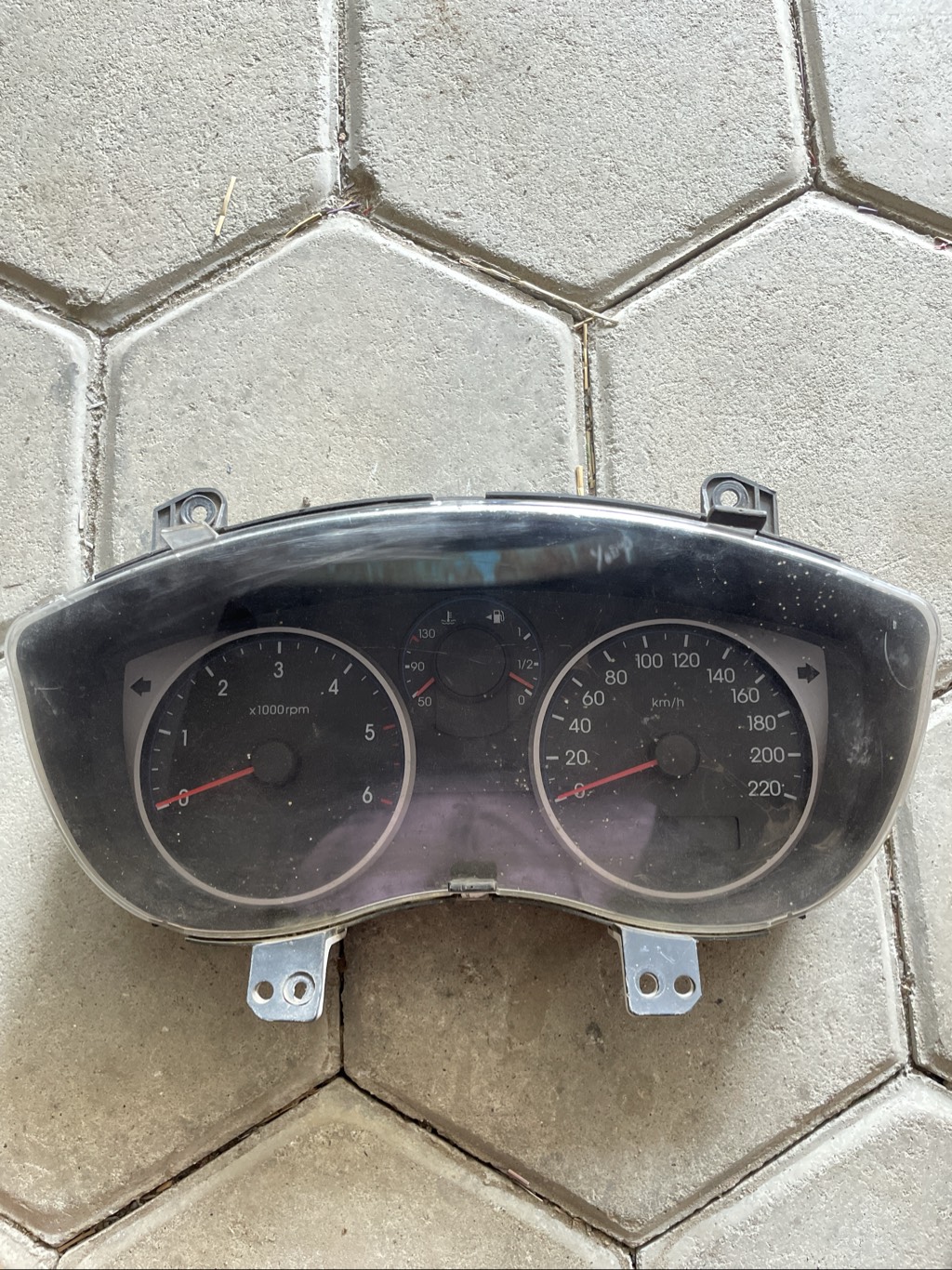 Hyundai i20 meter/clustet