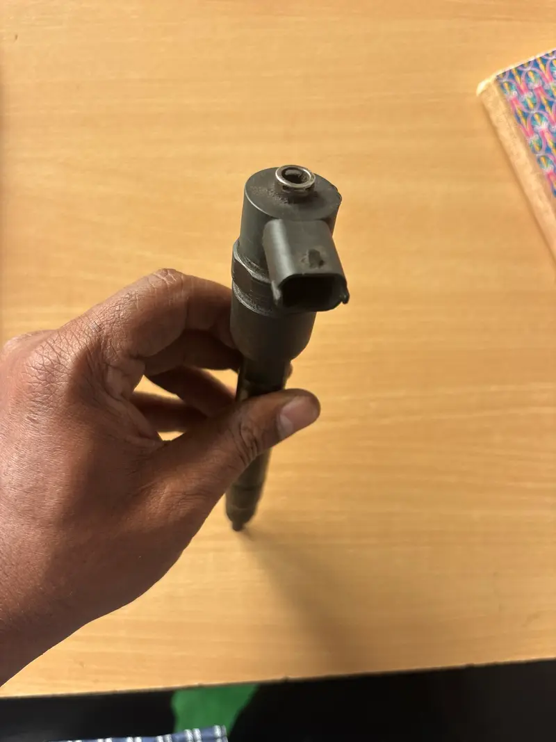 Verna /I20 Bosch fuel injector/nozzle
