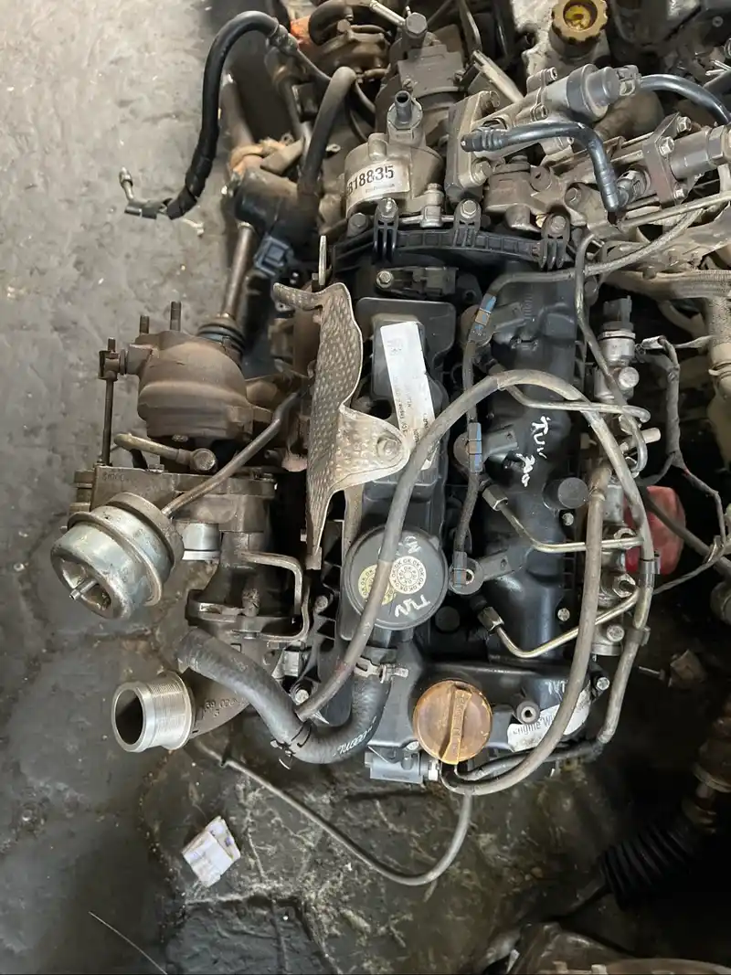 TUV 300 DIESEL COMPLETE ENGINE