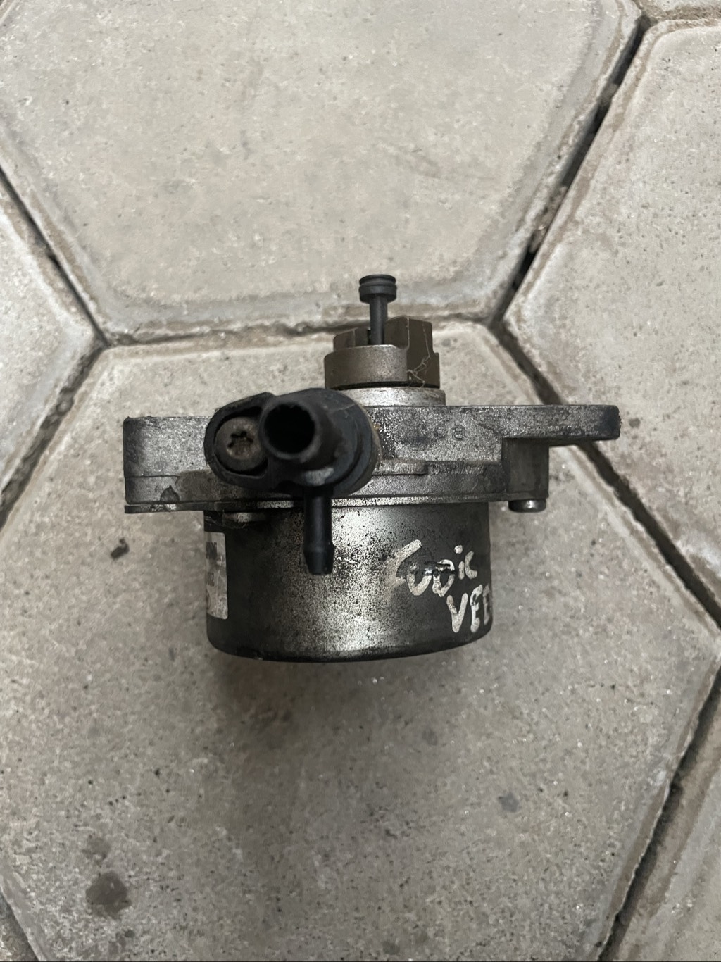 Fludic verna vaccum pump