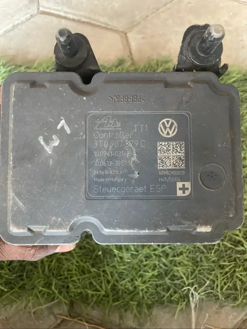 Superb v6 diesel abs module