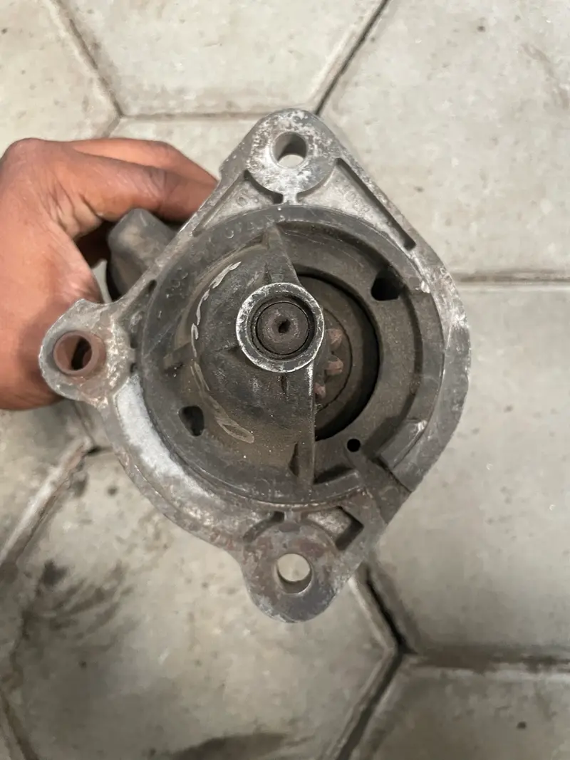 Xuv 500 self motor /starter moter