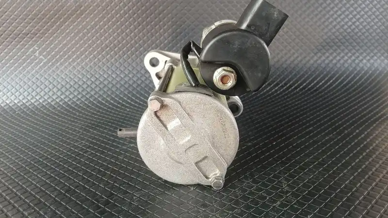 Mahindra XUV 300 Self Motor Manual Transmission