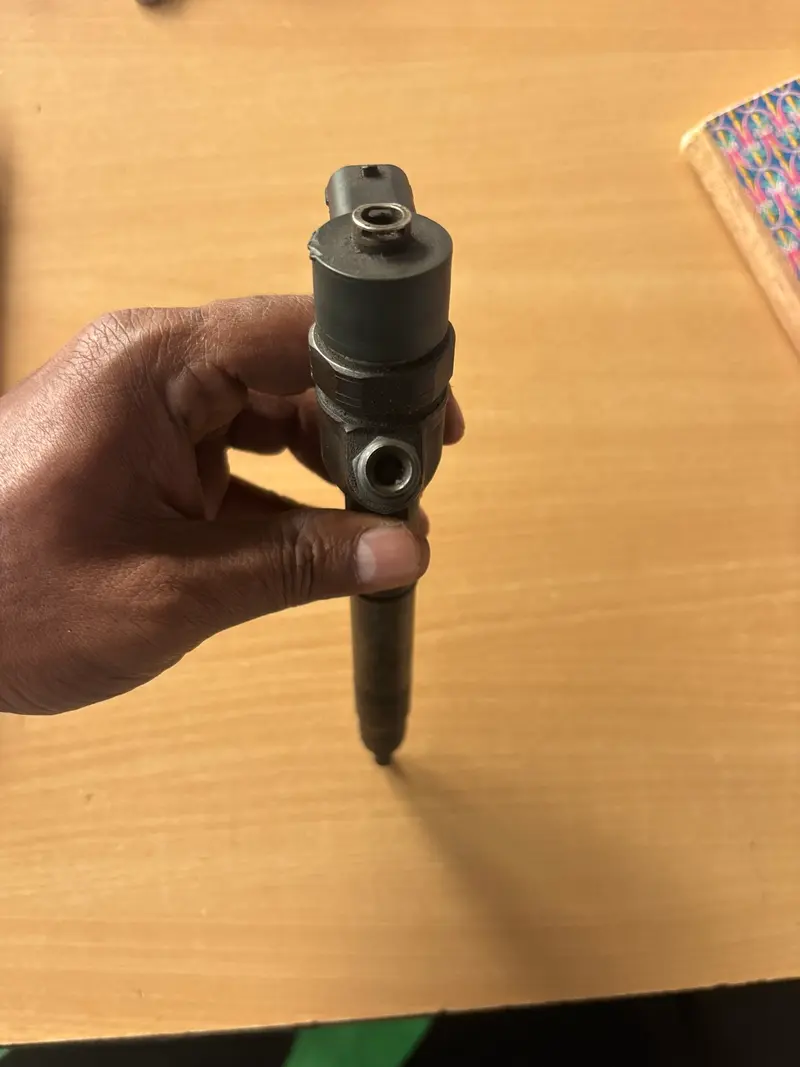 Verna /I20 Bosch fuel injector/nozzle