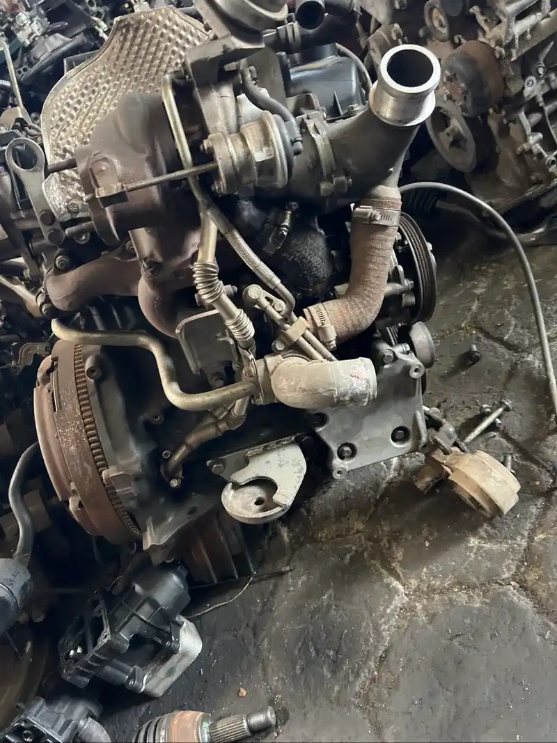 TUV 300 DIESEL COMPLETE ENGINE