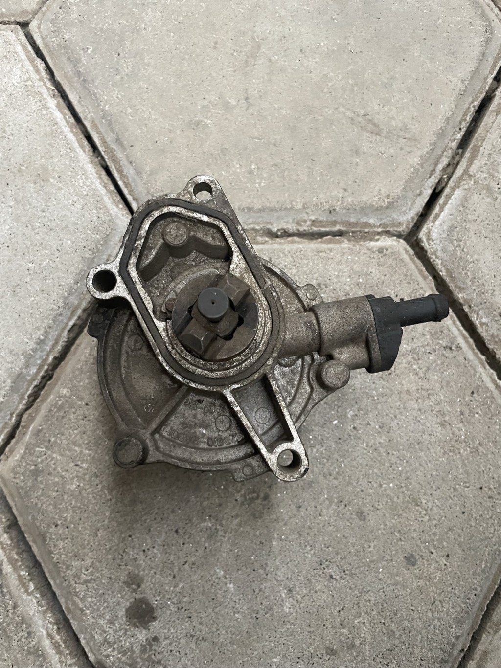 Fludic verna vaccum pump