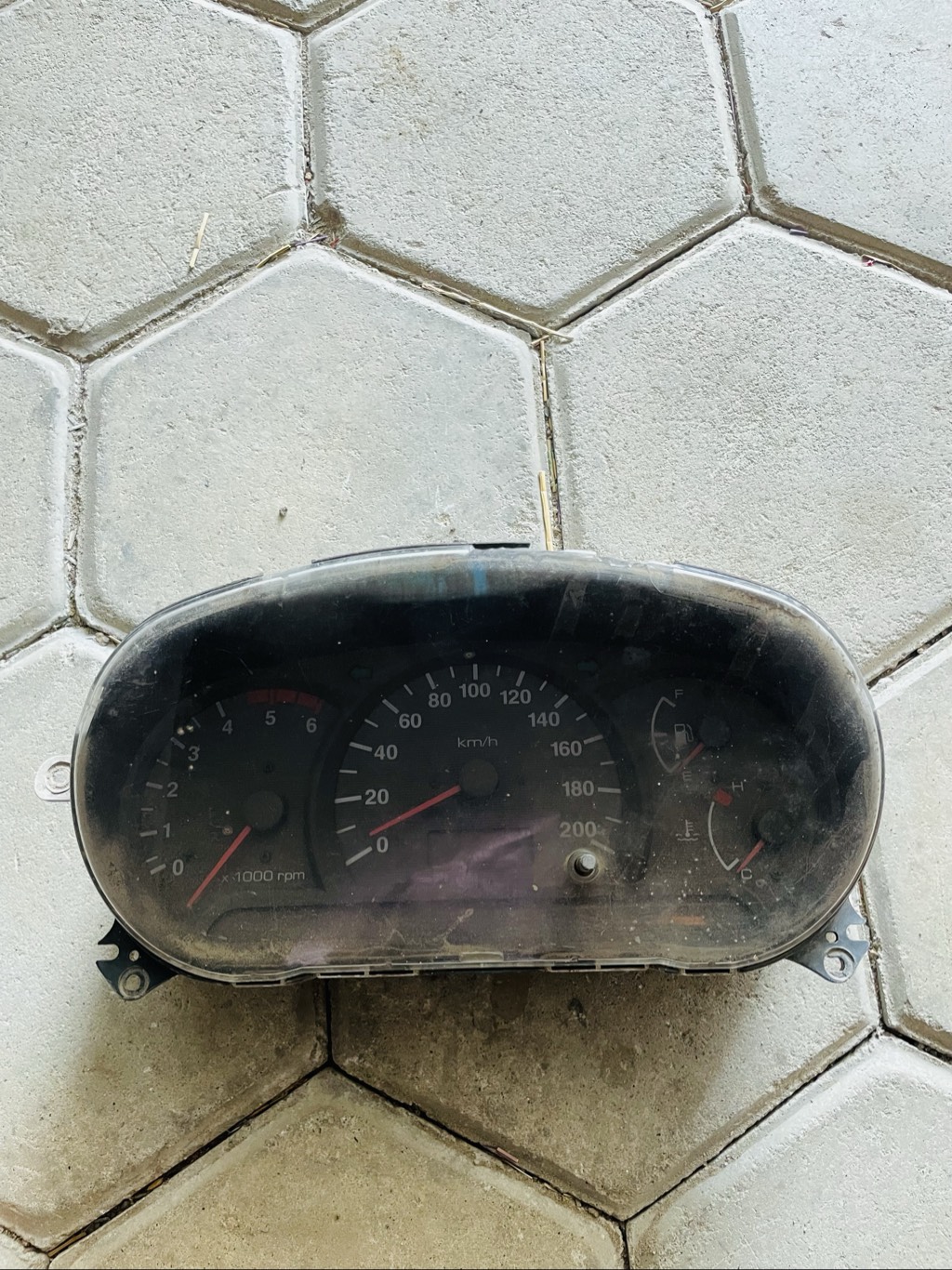 Hyundai Accent Meter/cluster