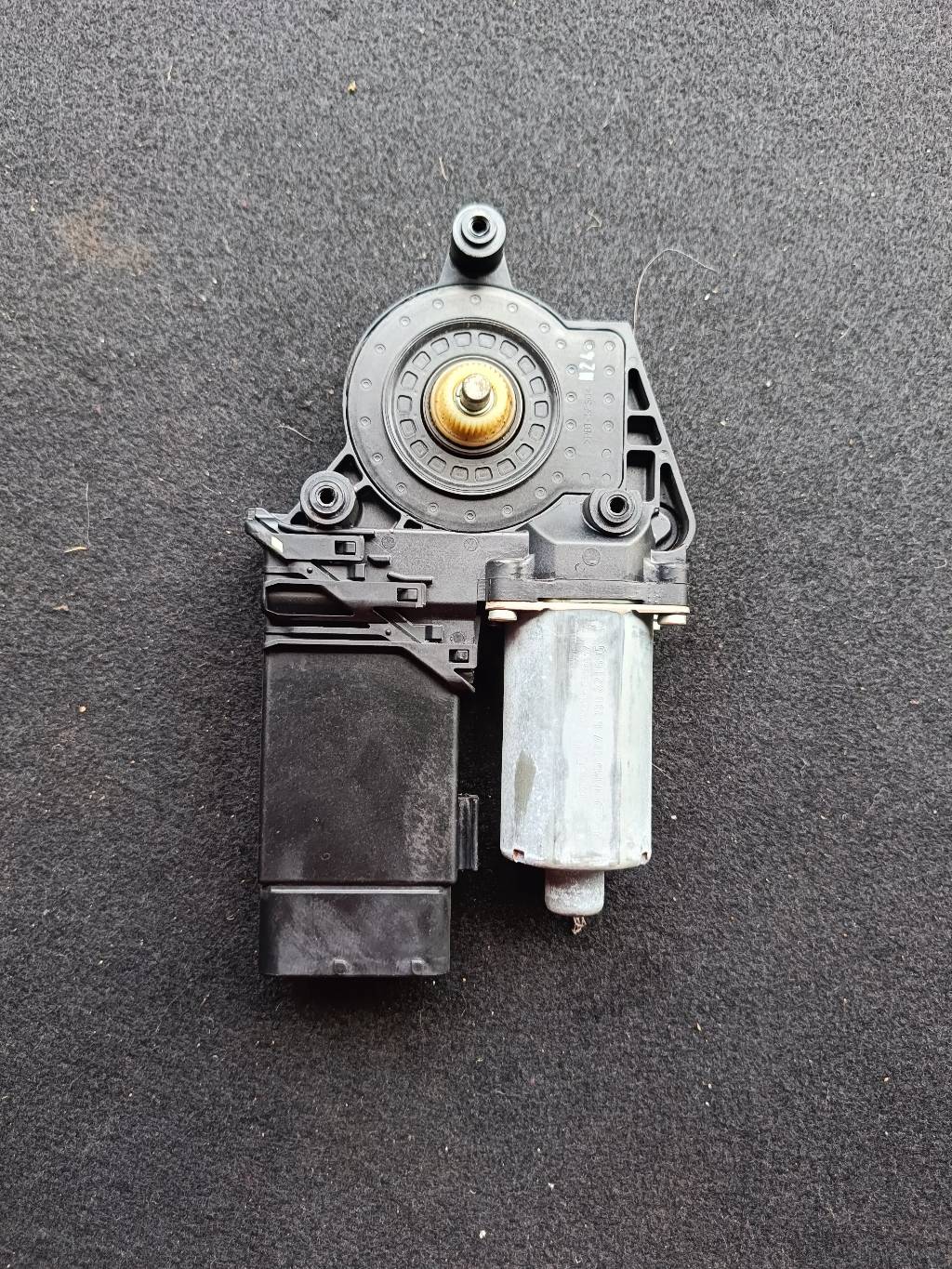 Skoda superb power window motor front L/H