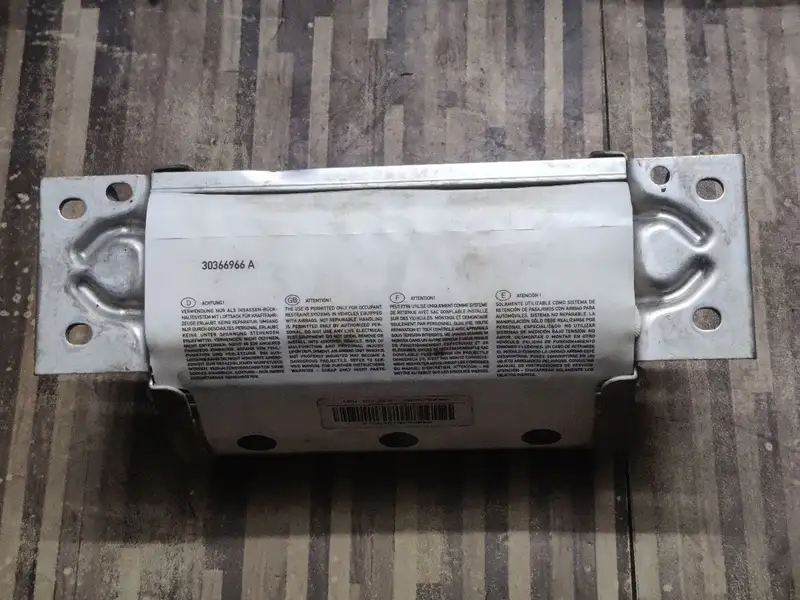 BMW 325i PASSENGER AIRBAG