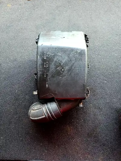 Renault Kwid Air Filter assembly