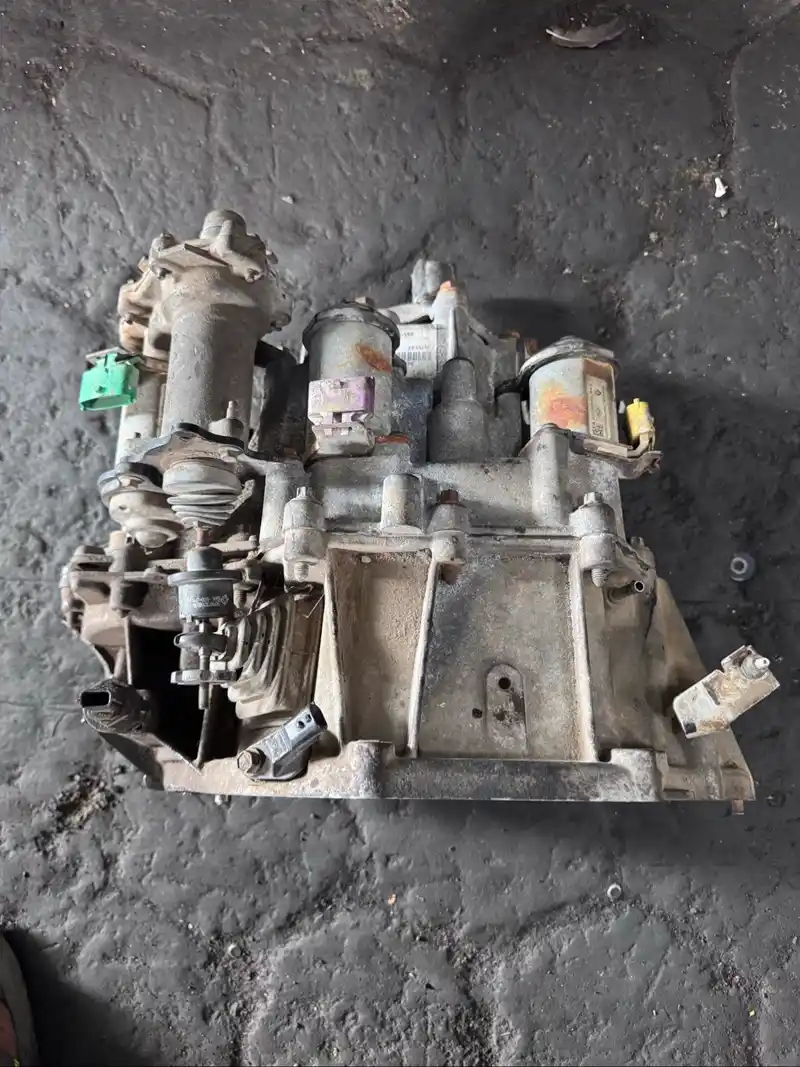 KWID 2018 MODEL AUTOMATIC GEARBOX