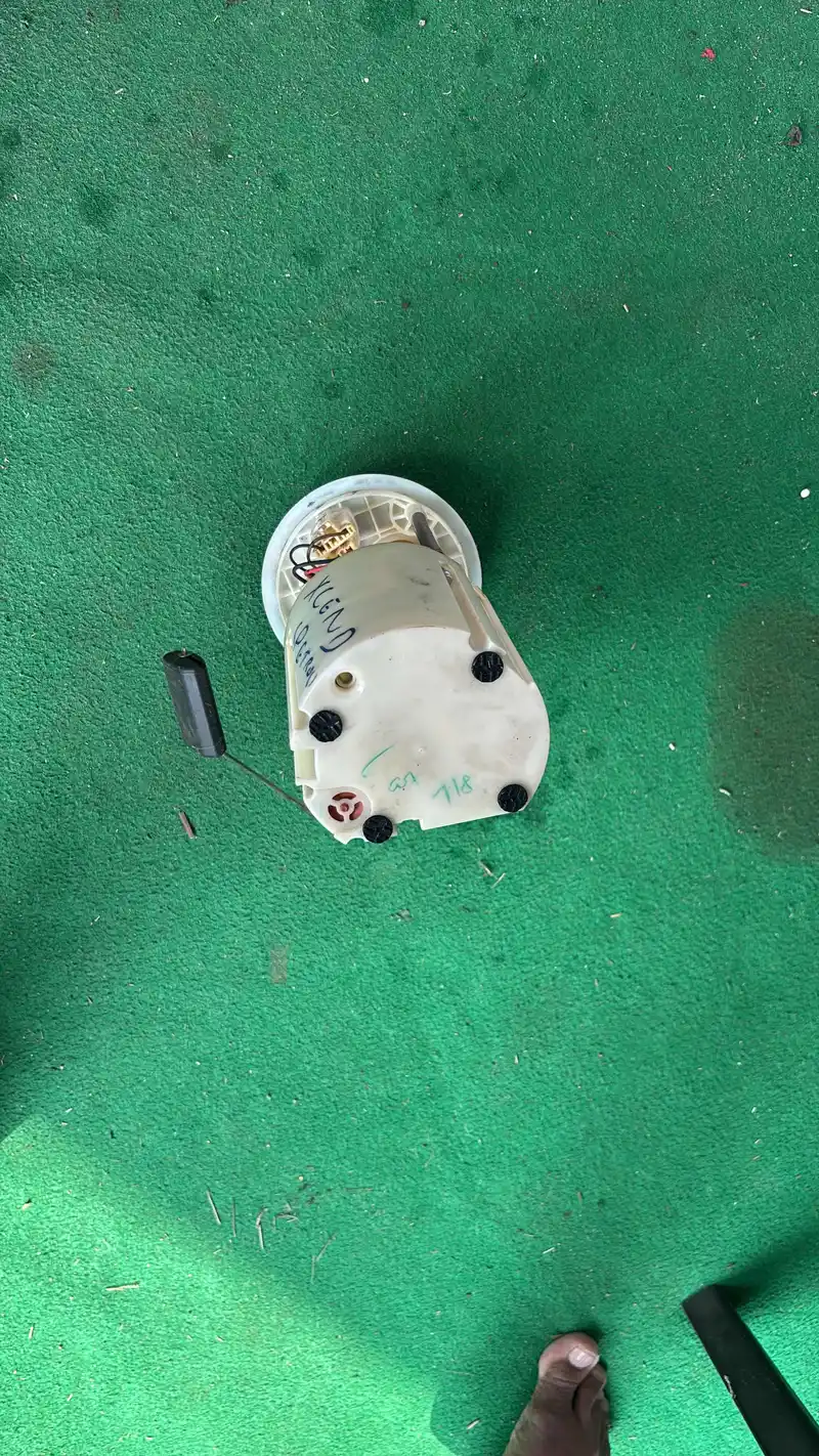 Hyundai Xcent/grand i10 petrol fuel pump/float
