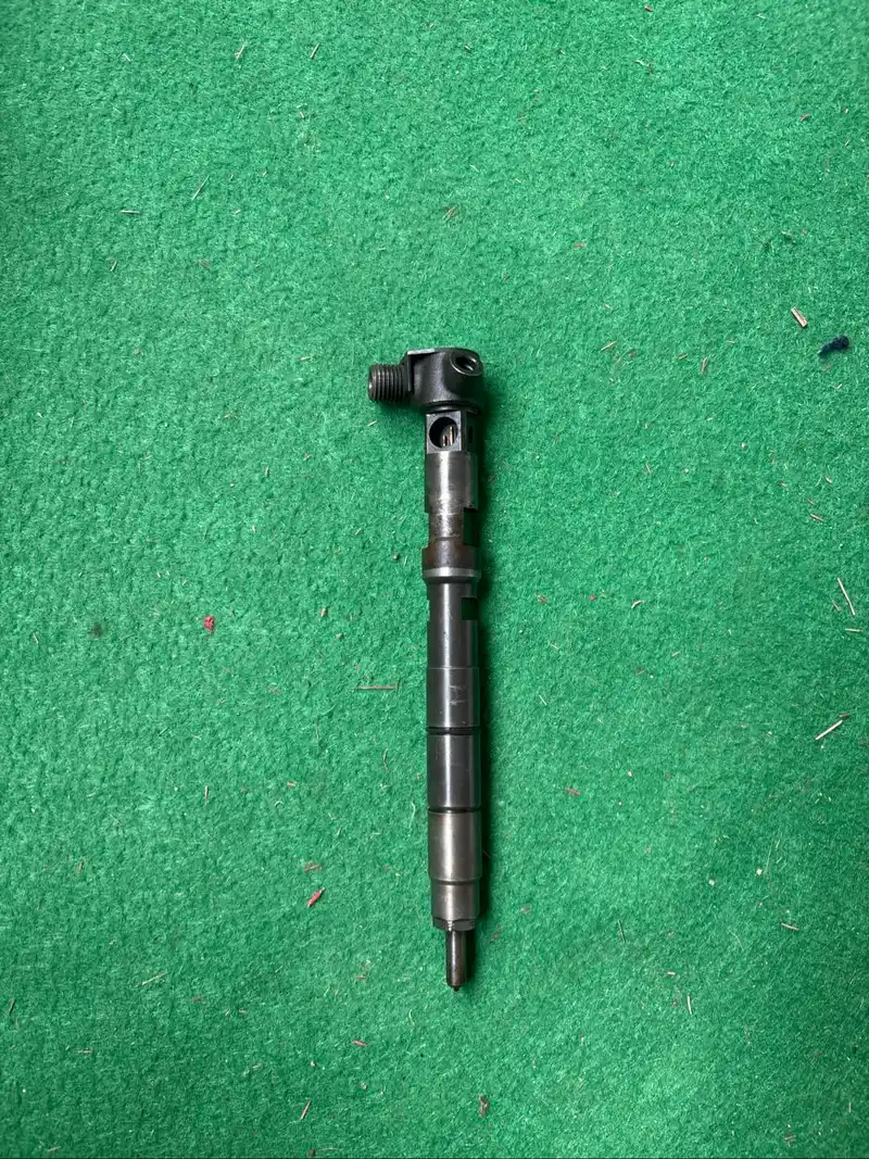 Polo 1.2L diesel fuel injector/nozzle