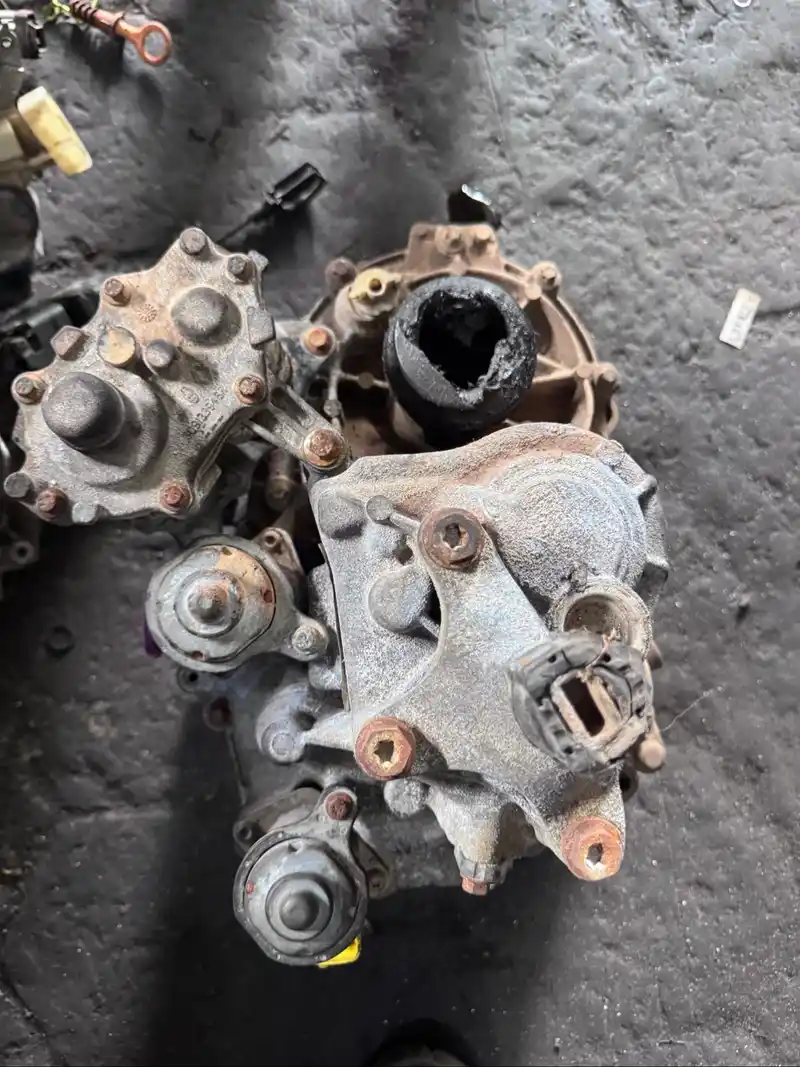 KWID 2018 MODEL AUTOMATIC GEARBOX