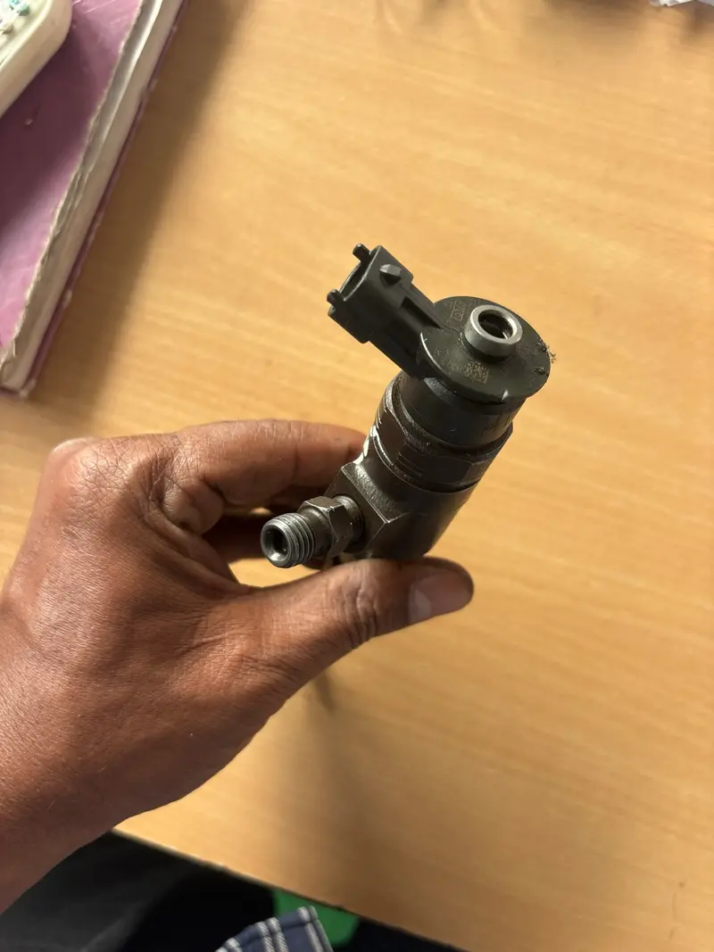 Eco sports diesel fuel injector/nozzle