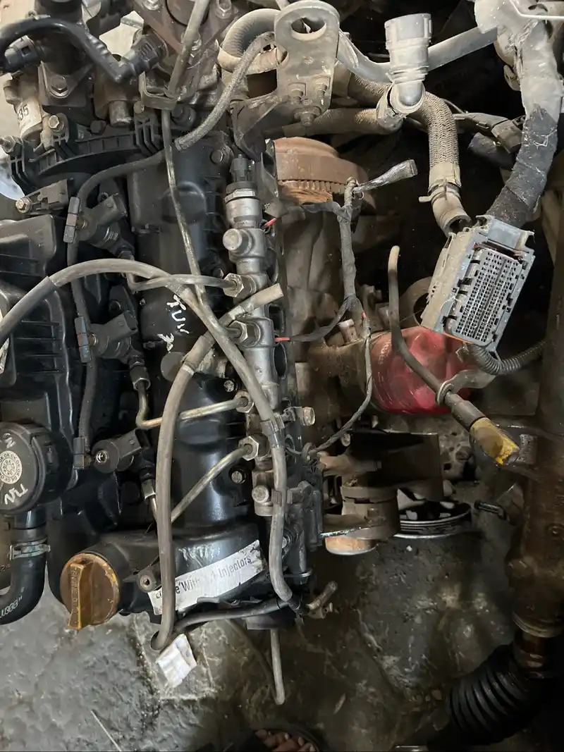 TUV 300 DIESEL COMPLETE ENGINE