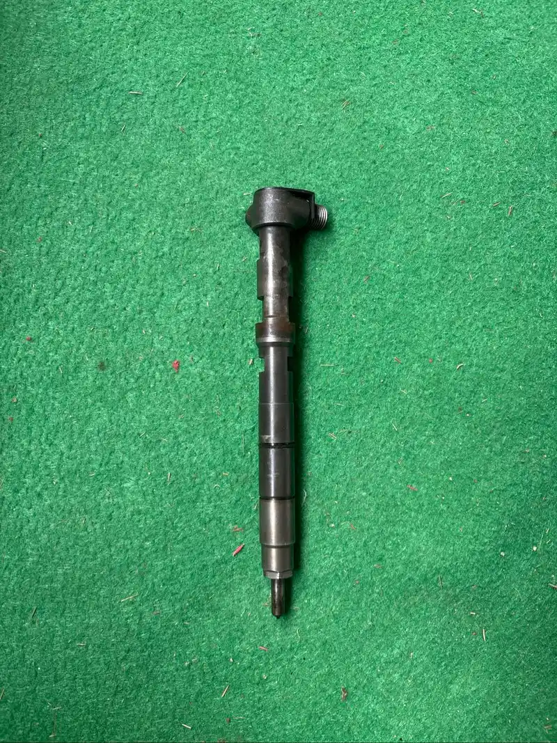 Polo 1.2L diesel fuel injector/nozzle