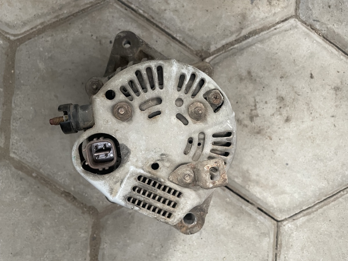 Hondacity type1 alternator