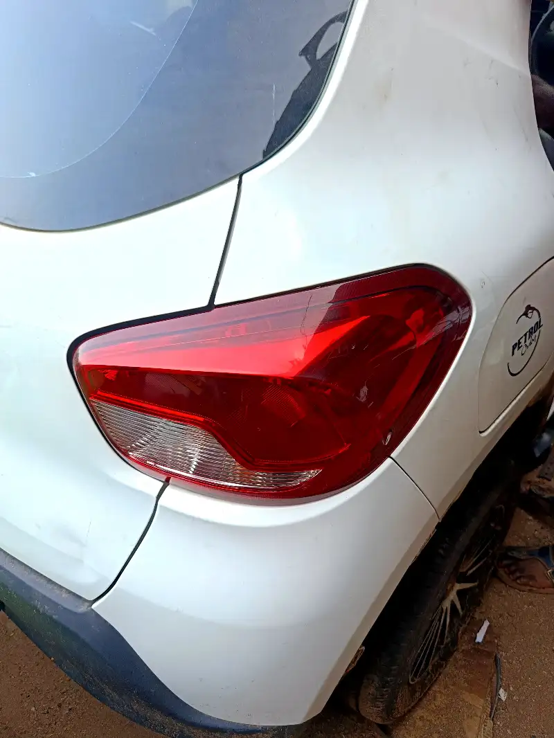 Renault Kwid Tail light