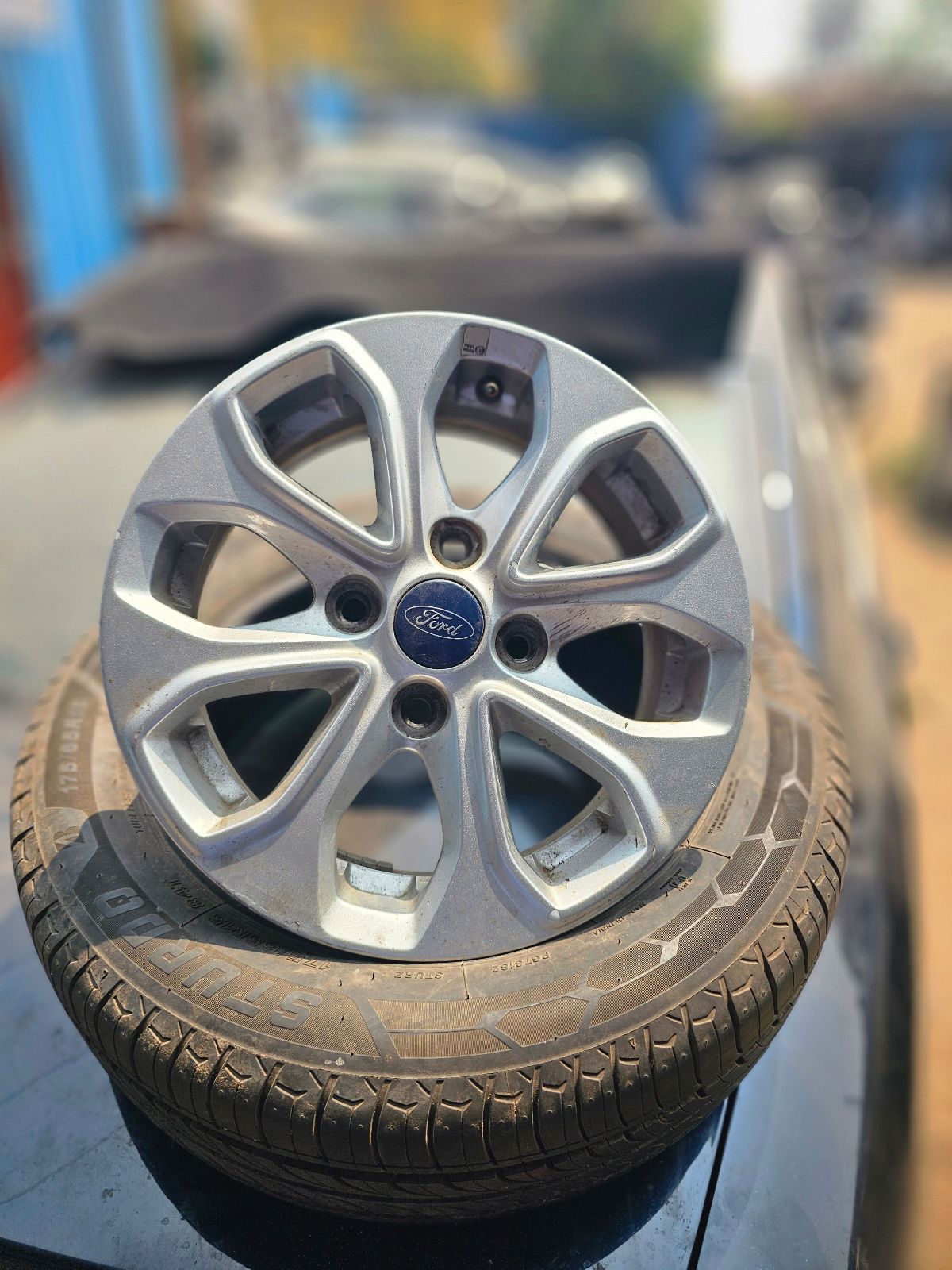 Alloy wheel  FORD