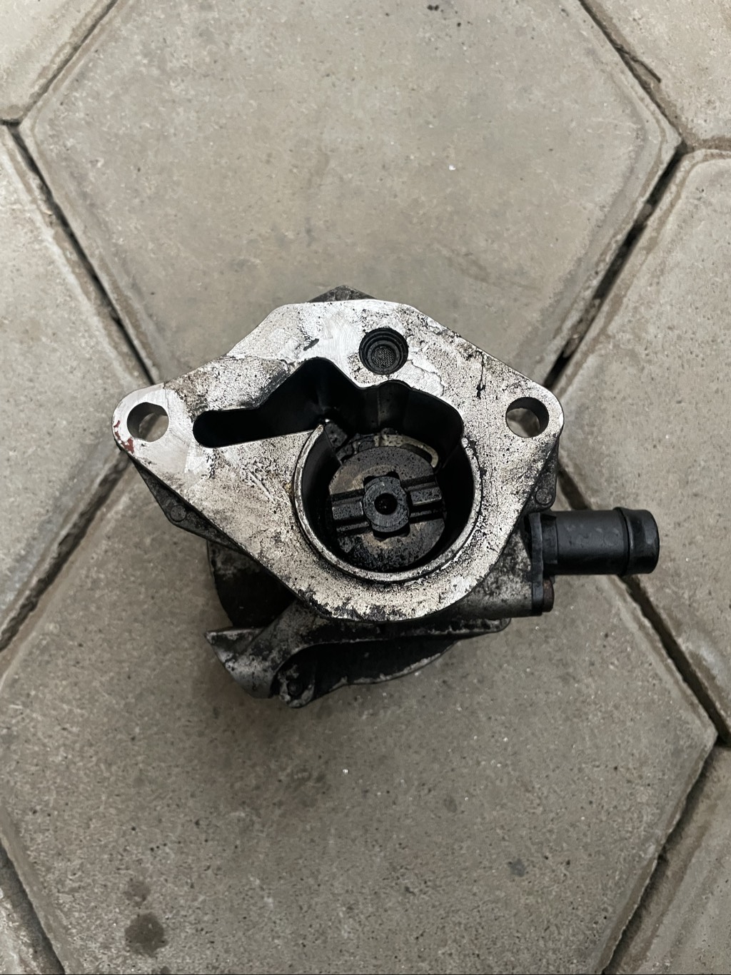 Terrano/Duster/Logan/Verito/vaccum pump