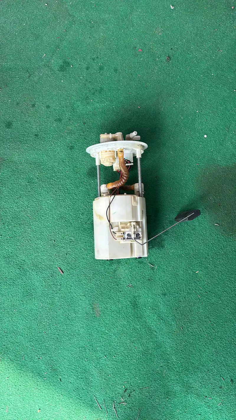 Hyundai Xcent/grand i10 petrol fuel pump/float