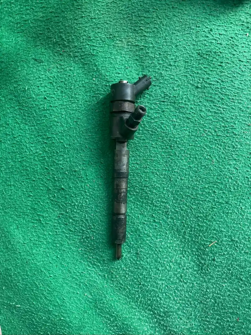 XUV 500 Fuel injecter/ nozzle