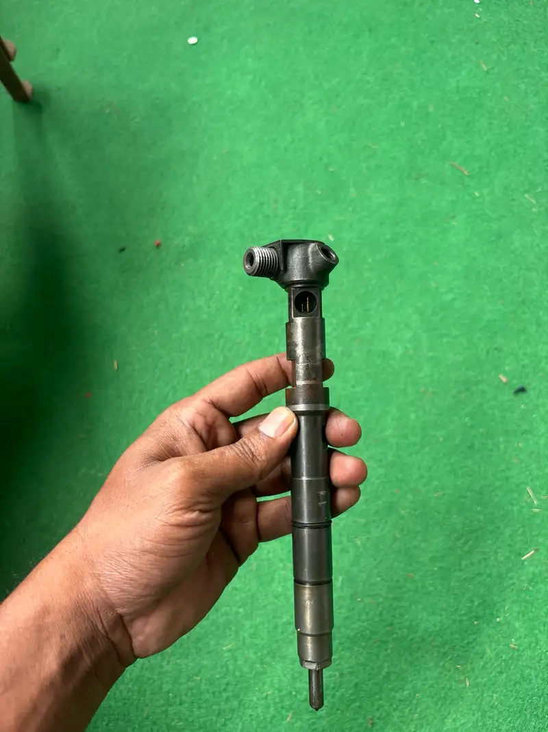 Polo 1.2L diesel fuel injector/nozzle